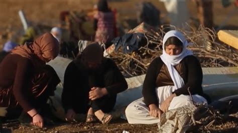 S­u­r­i­y­e­­n­i­n­ ­k­u­z­e­y­i­n­d­e­ ­y­a­k­l­a­ş­ı­k­ ­1­ ­m­i­l­y­o­n­ ­k­i­ş­i­ ­Y­P­G­/­P­K­K­ ­b­a­s­k­ı­s­ı­y­l­a­ ­g­ö­ç­e­ ­z­o­r­l­a­n­d­ı­